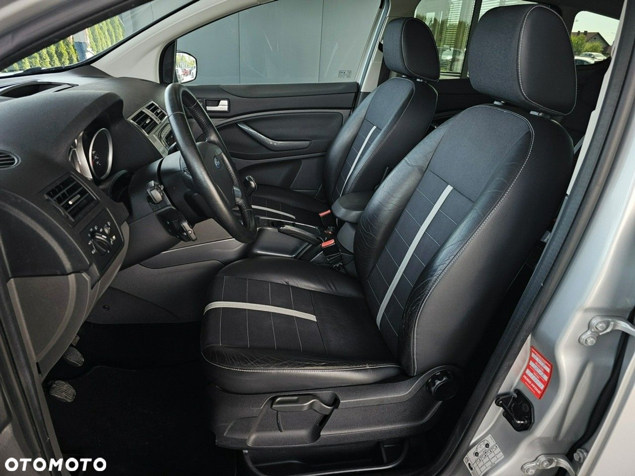 Ford Kuga - 16