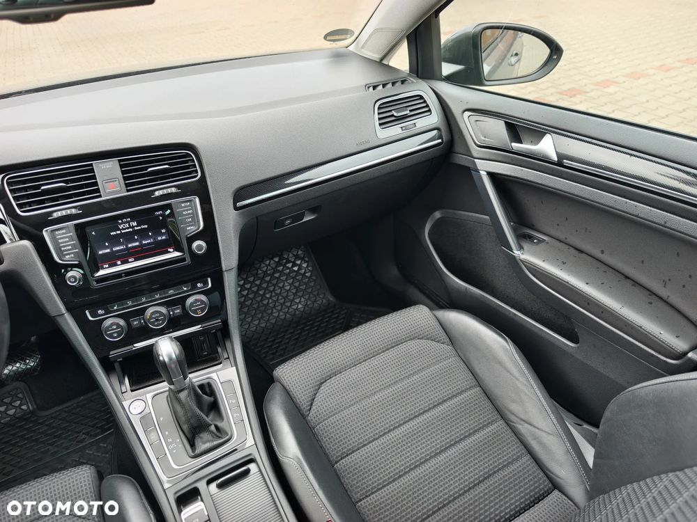 Volkswagen Golf 2.0 BlueTDI DSG Highline - 16