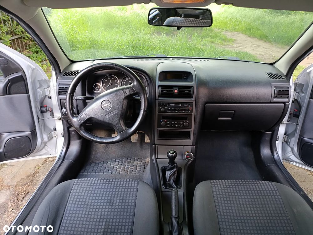 Opel Astra - 10