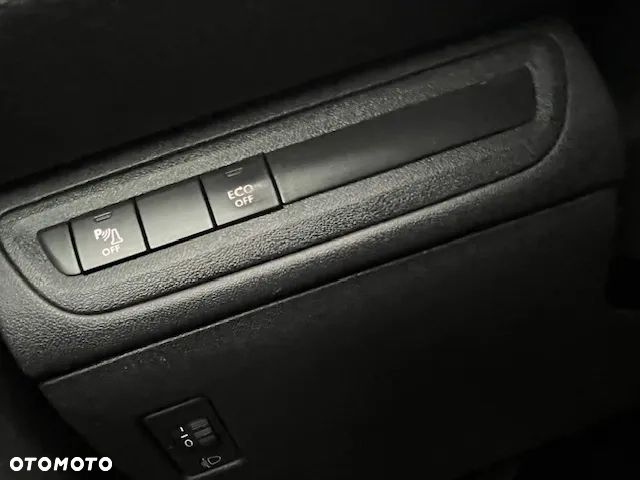 Peugeot 2008 BlueHDi 100 Active - 18