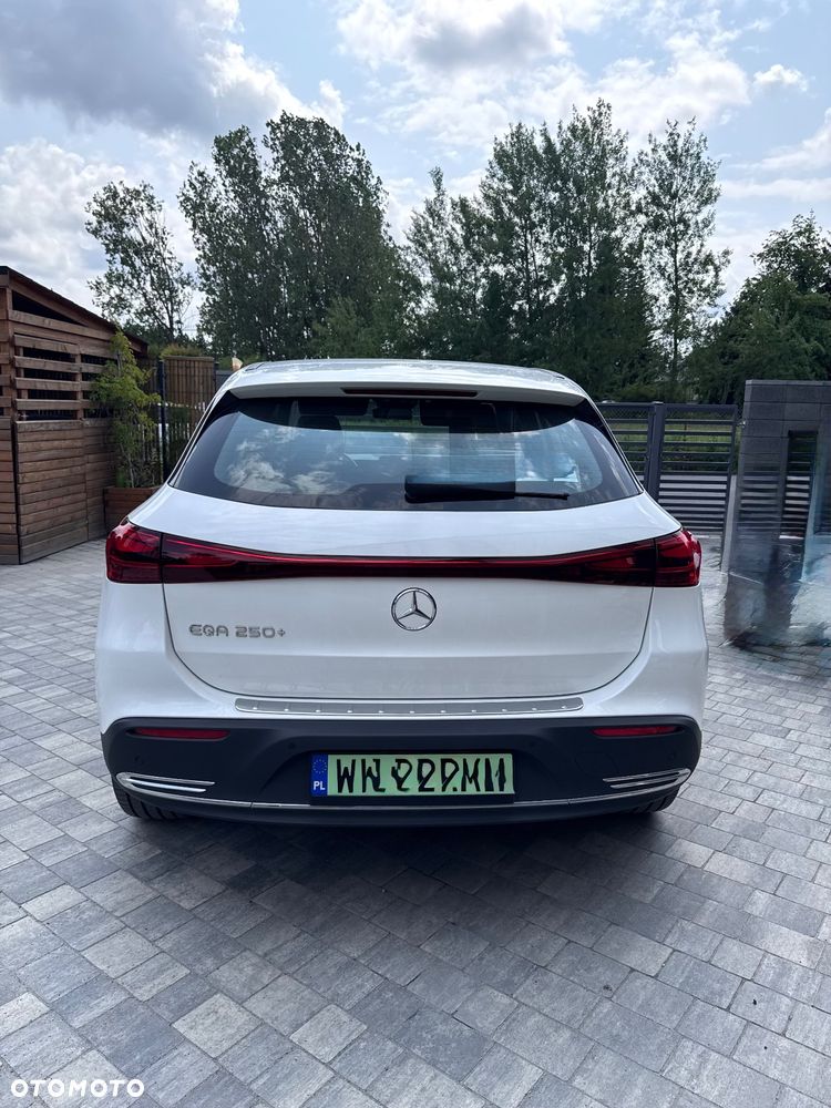 Mercedes-Benz EQA 250+ 70.5kWh Electric Art - 7
