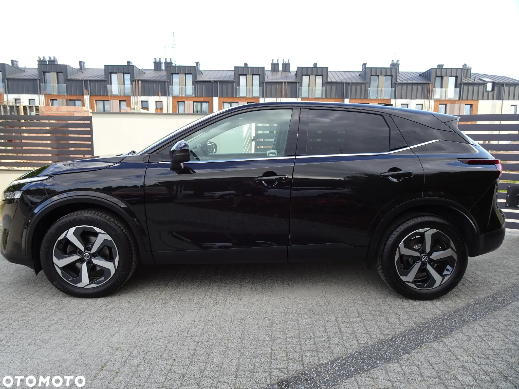 Nissan Qashqai 1.3 DIG-T N-Connecta DCT - 4