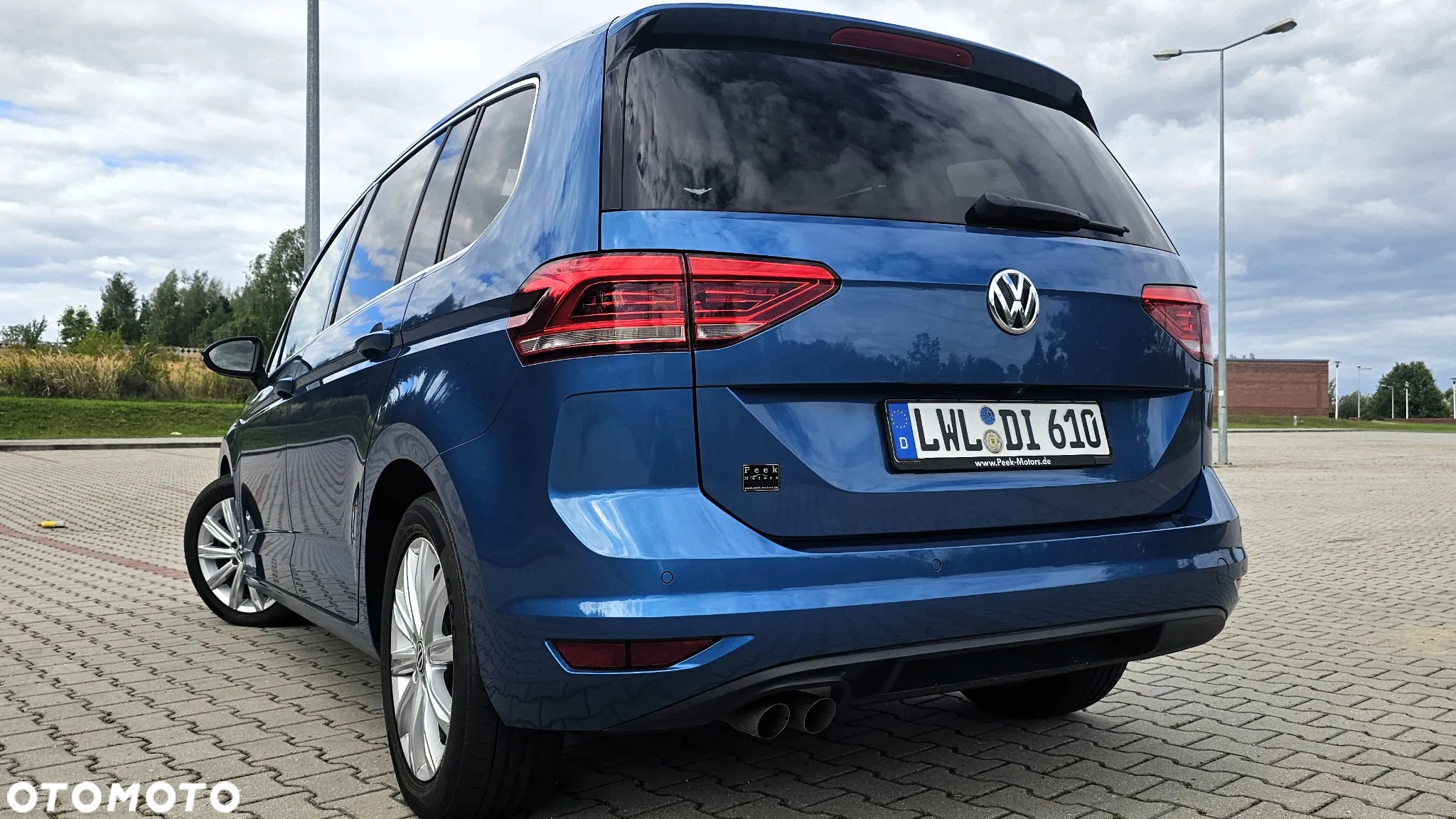 Volkswagen Touran 2.0 TDI BMT Highline - 9