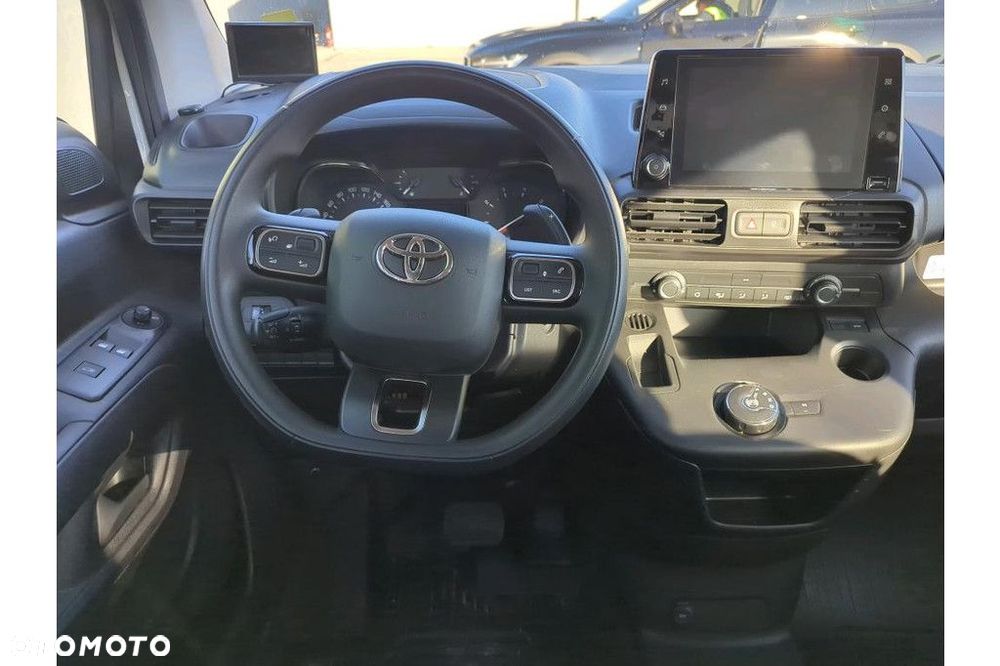 Toyota ProAce 1.2 D-4t 130km A/t Long Furgonbrygactive - 9