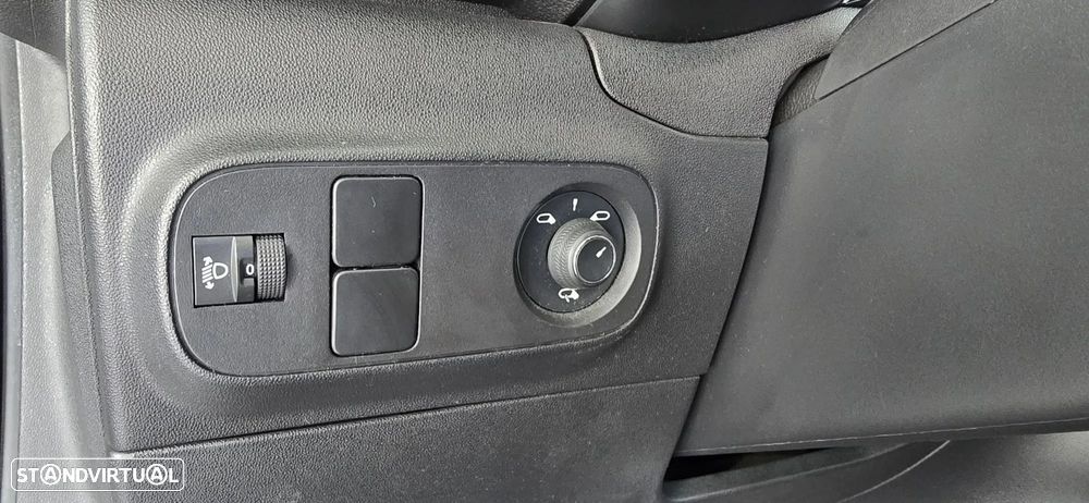 Citroën C3 1.5 BlueHDi C-Series - 26