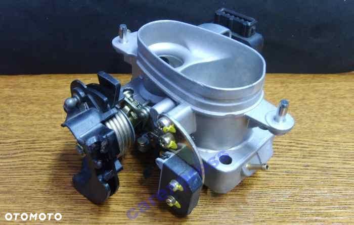AUDI 80 100 A6 PRZEPUSTNICA 0280120431 - 1