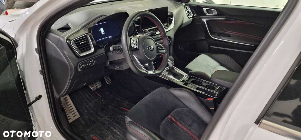 Kia ProCeed 1.6 T-GDI GT DCT - 6