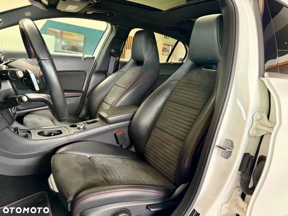 Mercedes-Benz GLA 220 4Matic 7G-DCT AMG Line - 23