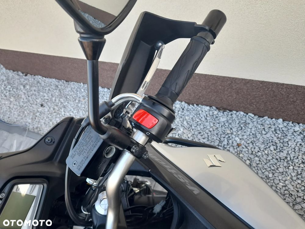 Suzuki V-STROM - 37