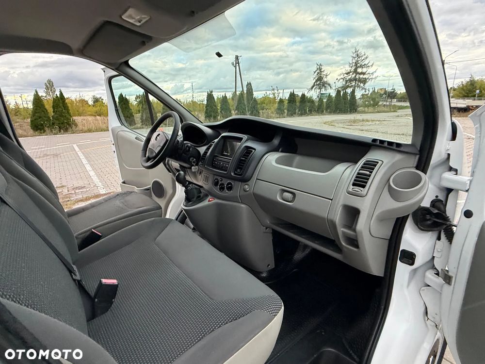 Opel VIVARO - 25