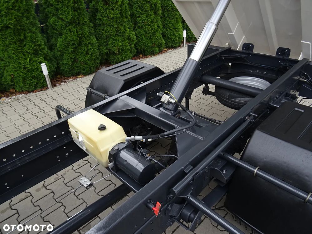 Iveco 35C13 Wywrotka Klima 175 tys km Super Stan Oryginał - 6