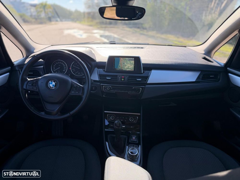BMW 216 Active Tourer d - 12