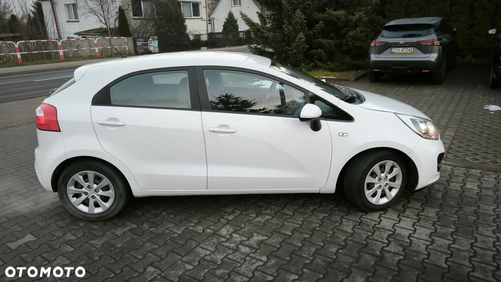Kia Rio 1.2 Attract - 3