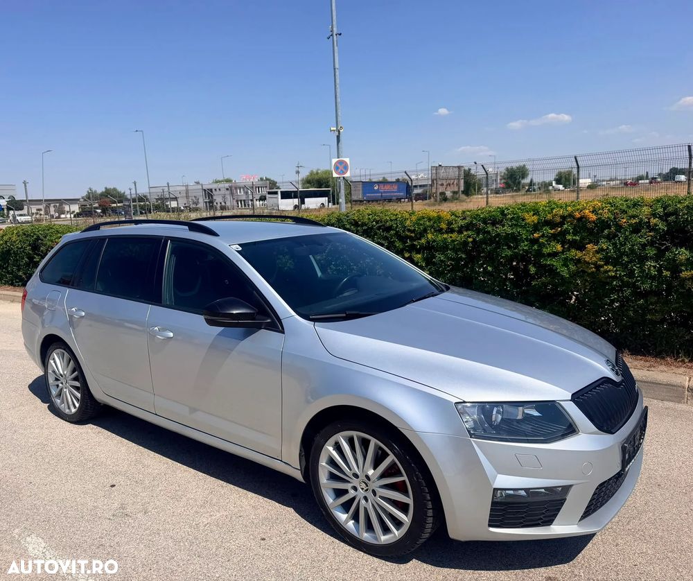 Skoda Octavia 2.0 TDI DSG RS - 2