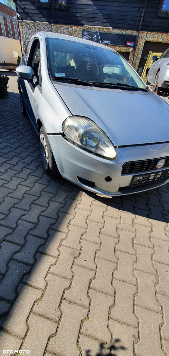 FIAT GRANDE PUNTO MASKA LAMPA ZDERZAK PRZÓD 589/A - 2