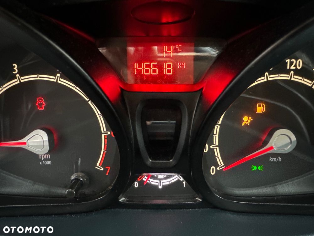 Ford Fiesta - 15