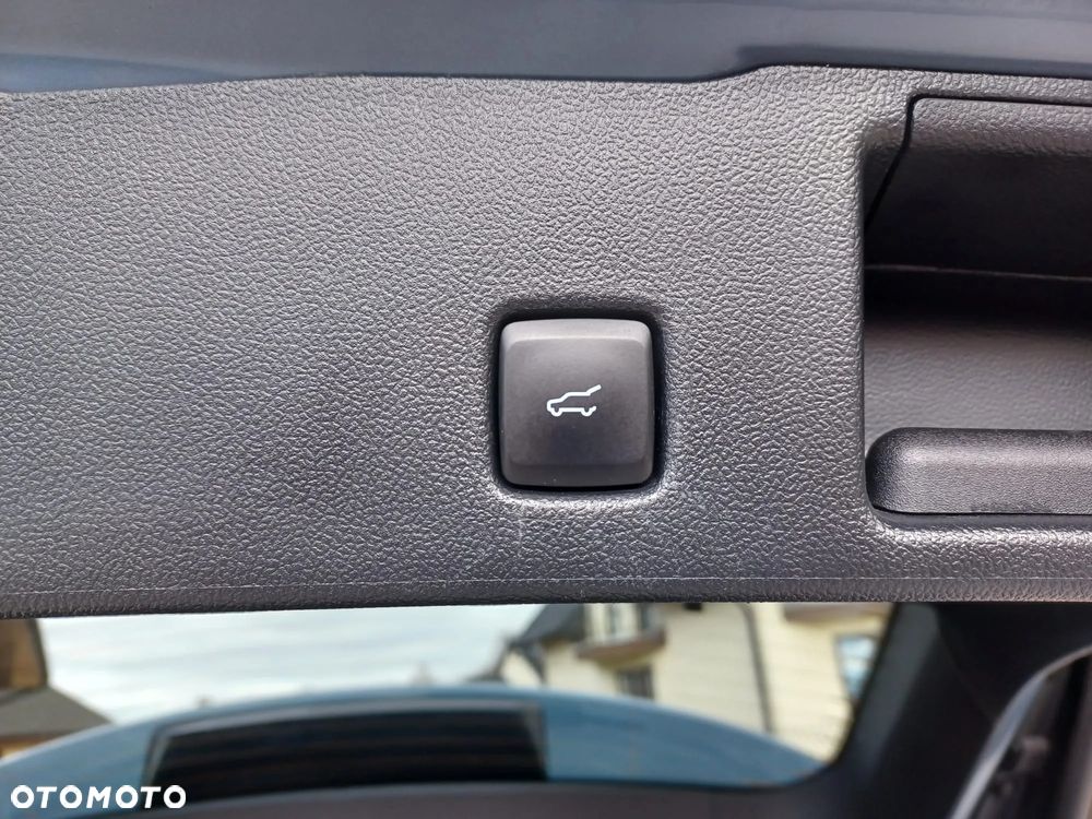 Ford Kuga - 8