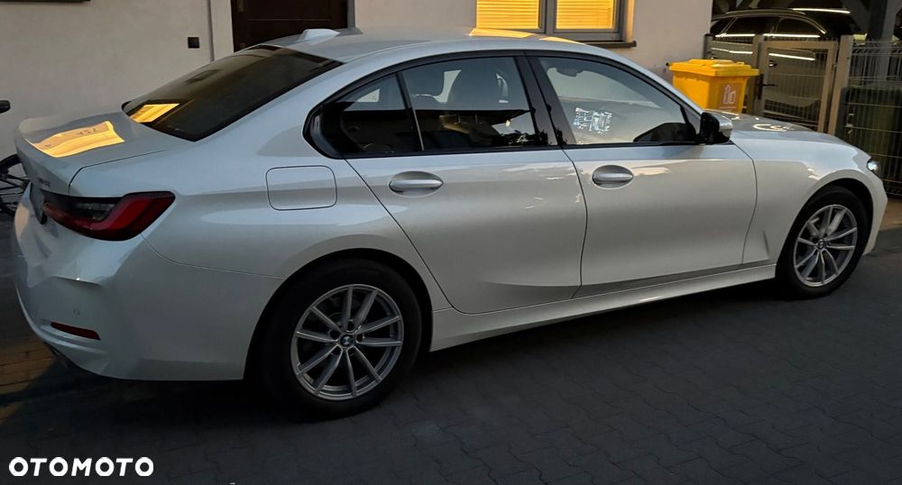 BMW Seria 3 318i - 15
