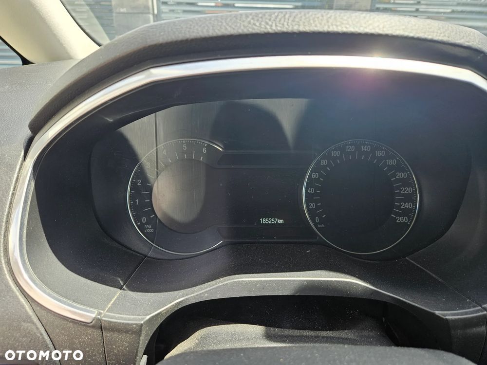 Ford Galaxy 2.0 TDCi Titanium PowerShift - 7