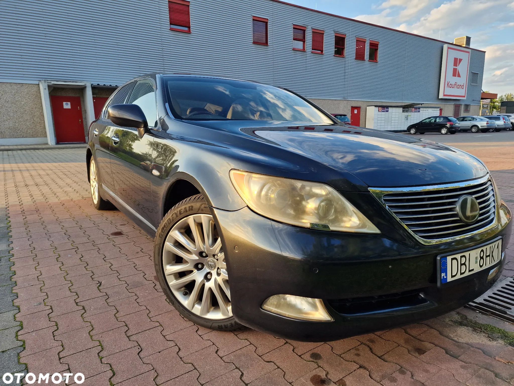 Lexus LS 460 - 1