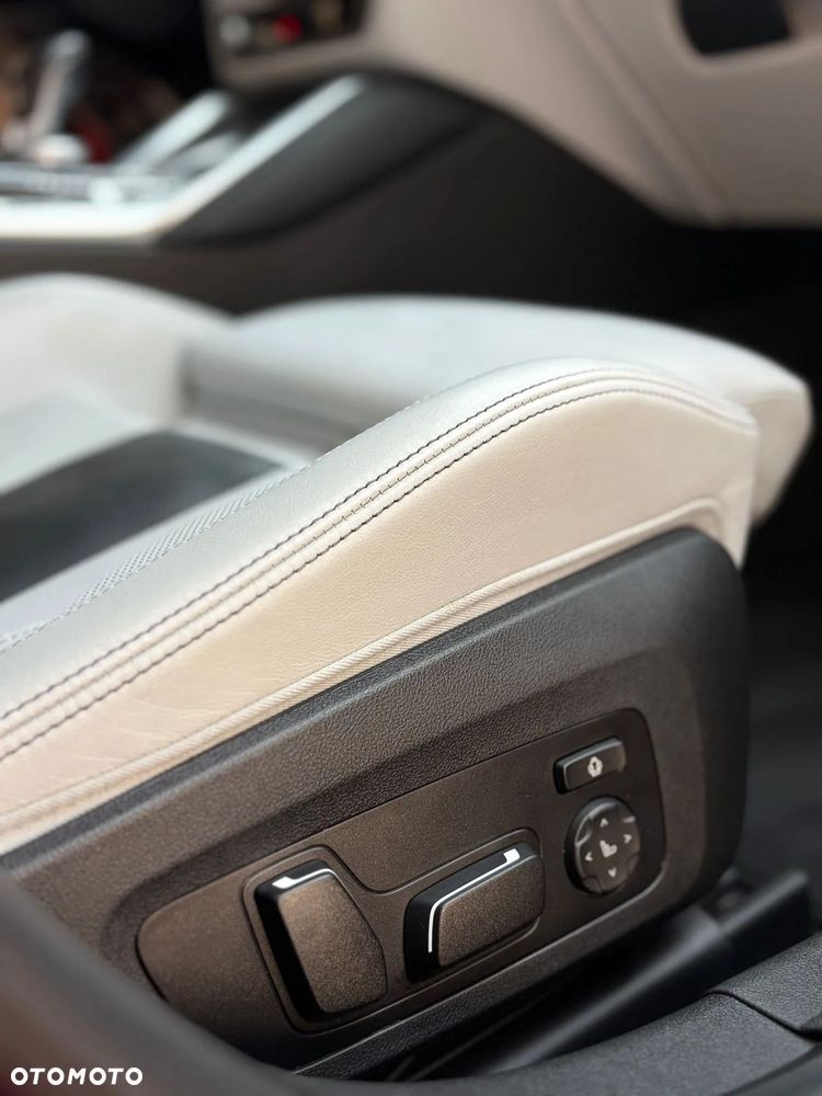 BMW M3 Competition xDrive sport - 14