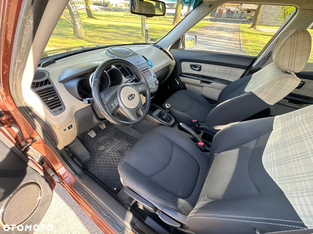 Kia Soul 1.6 GDI L - 27