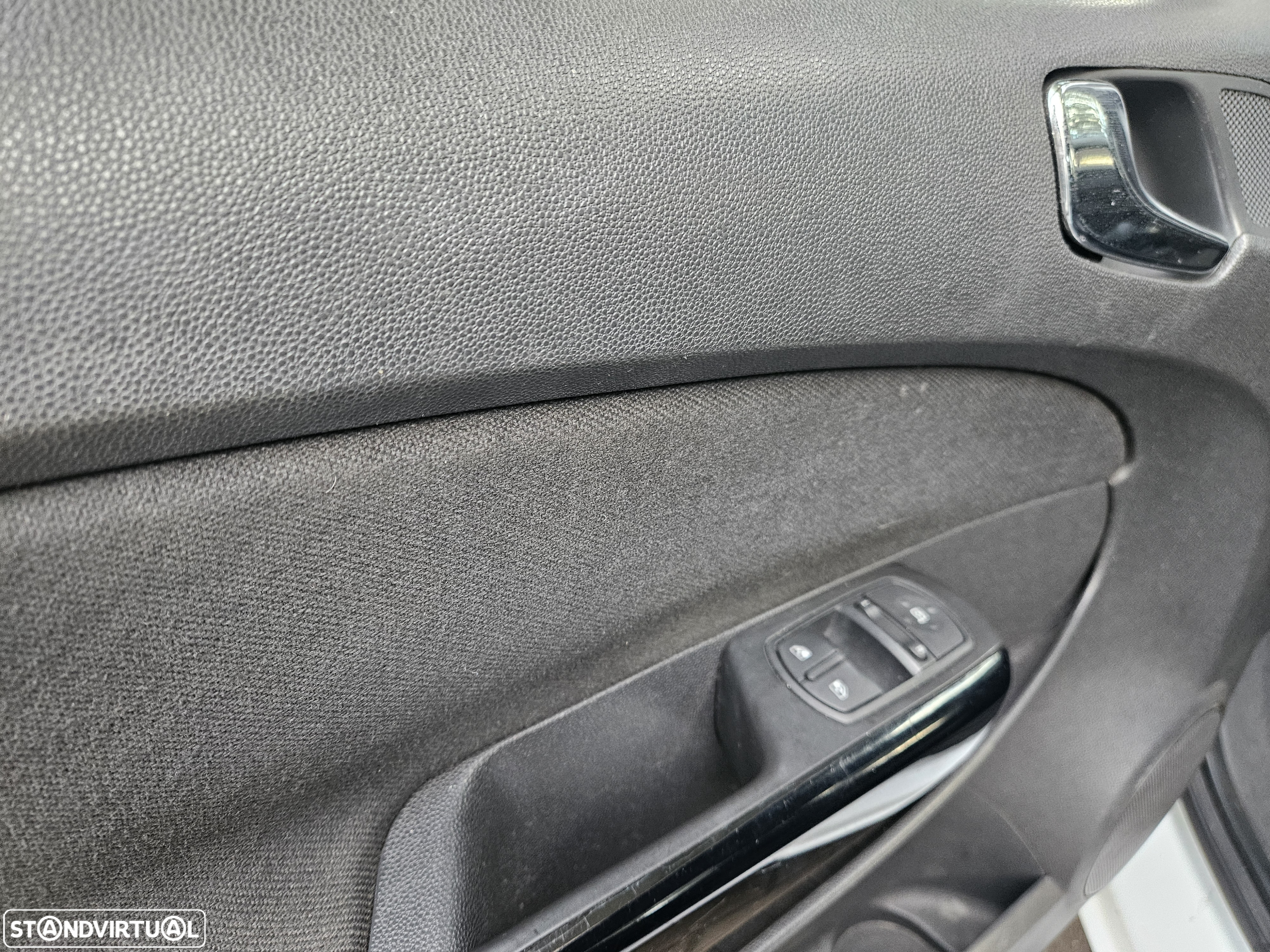 Opel Corsa 1.3 CDTi Enjoy EcoFLEX - 19