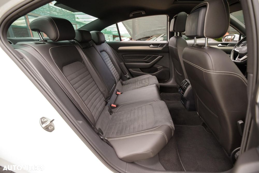 Volkswagen Passat 1.5 TSI OPF DSG Elegance - 13