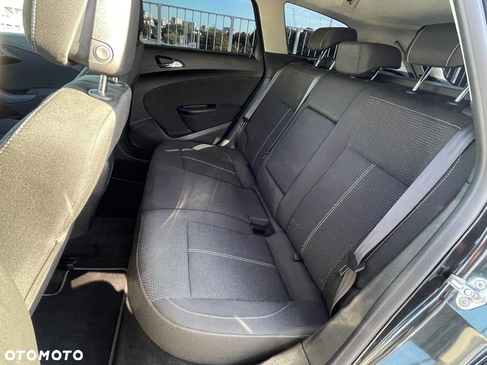 Opel Astra 1.4 Turbo Cosmo - 37