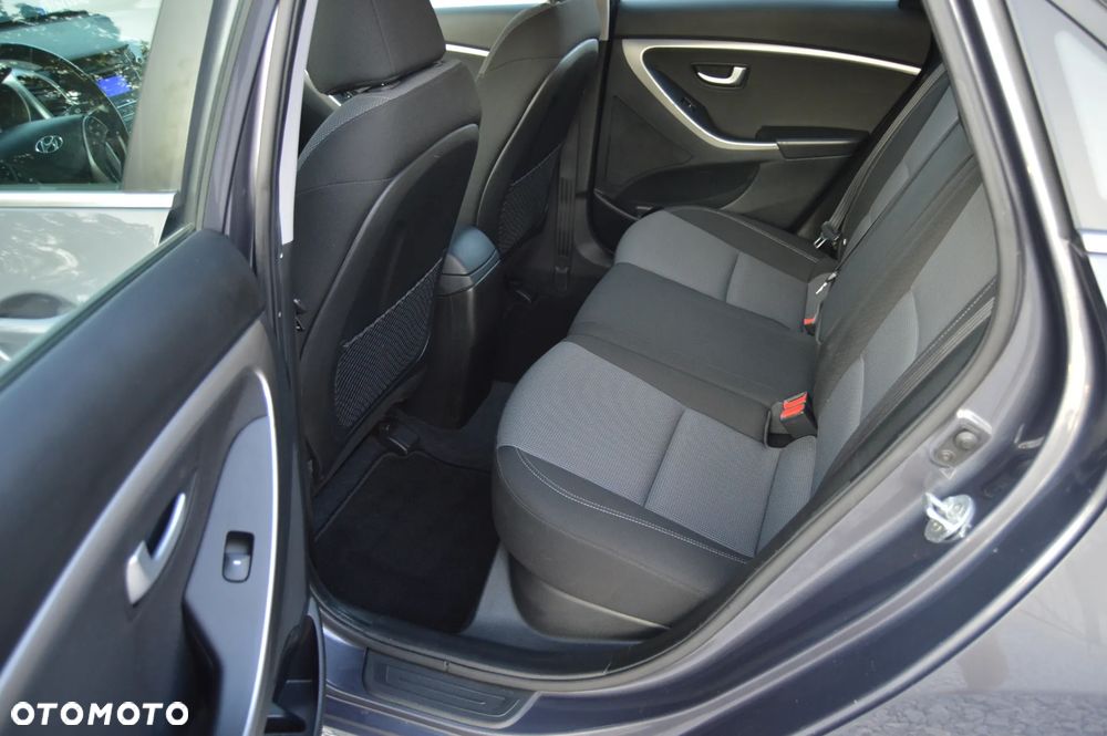 Hyundai i30 blue 1.6 GDI YES Gold - 31