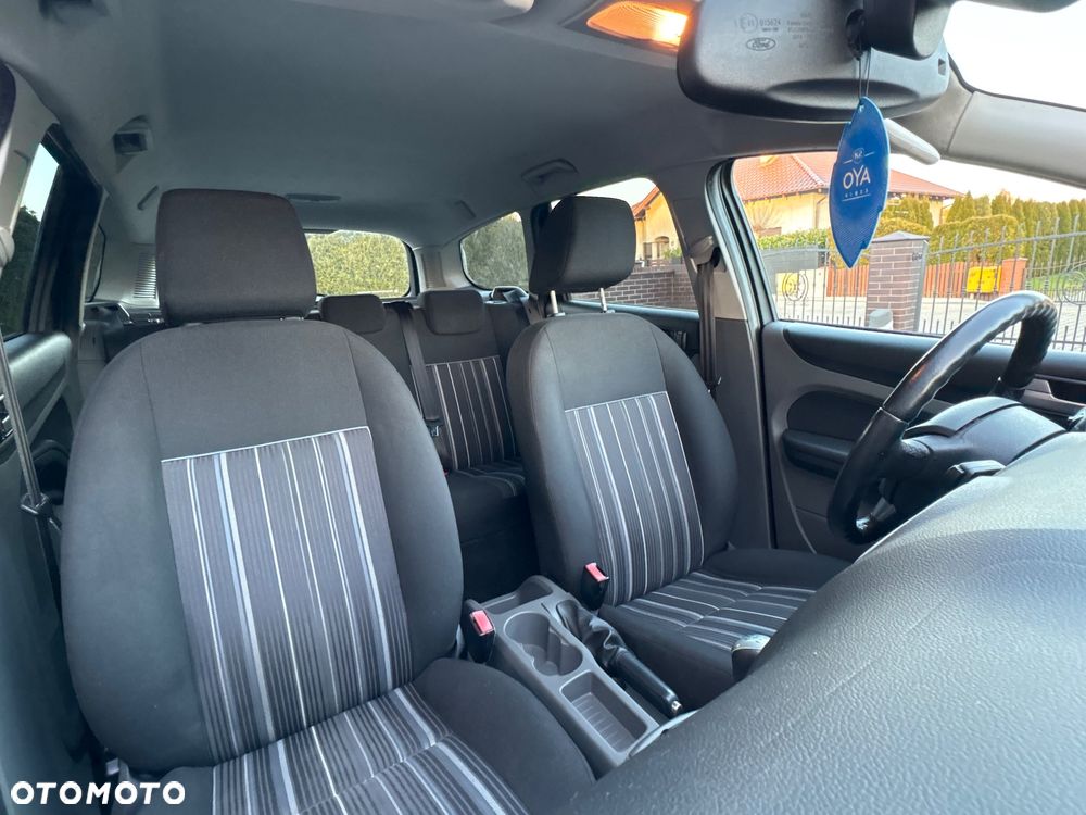 Ford Focus 1.6 Comfort - 24