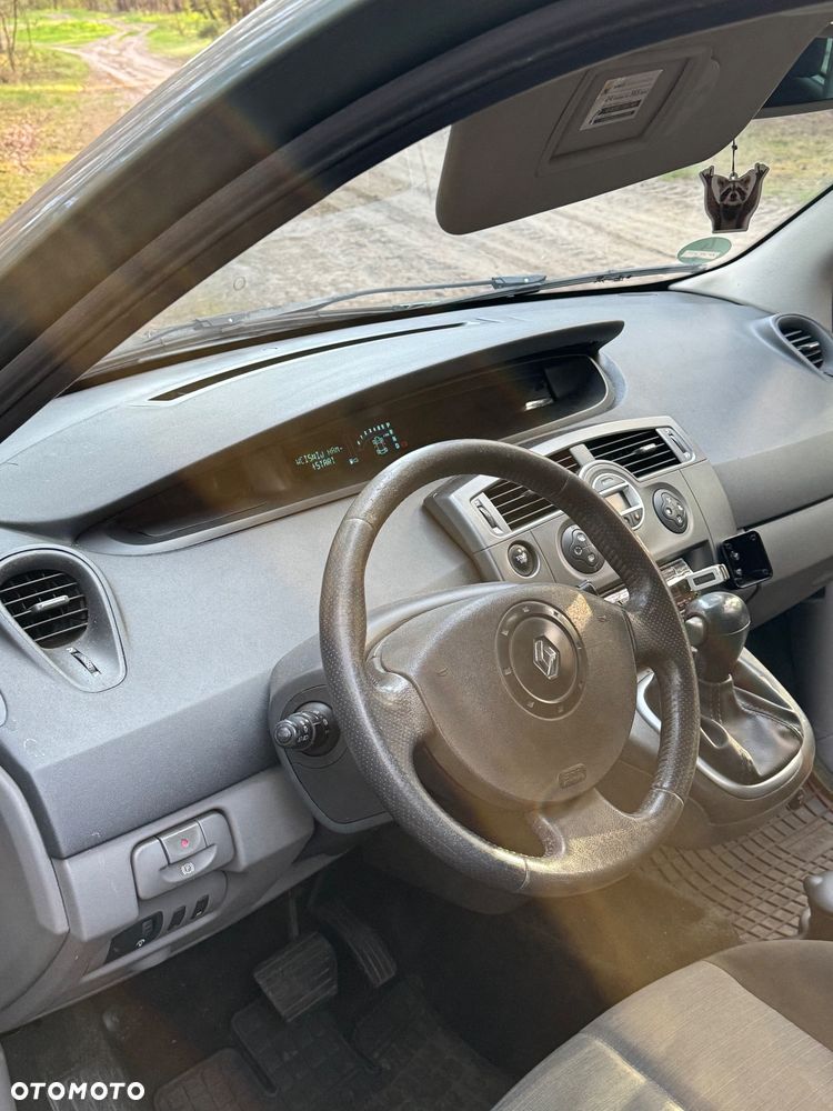 Renault Scenic 2.0 16V Dynamique - 4