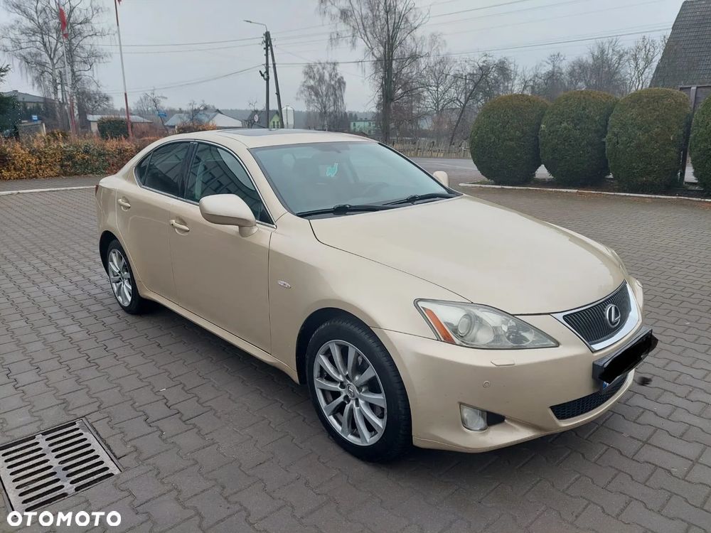 Lexus IS - 1