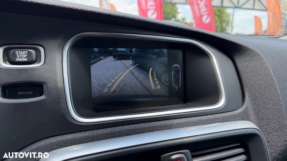 Volvo V40 D2 Momentum - 20