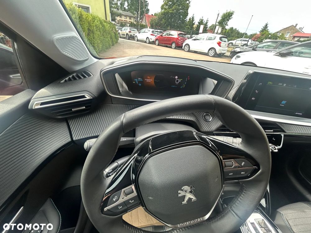 Peugeot 208 Elektromotor 136 Allure+ - 19