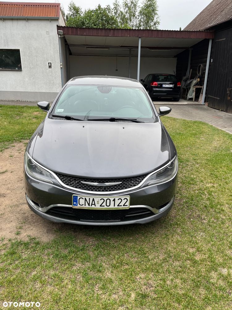 Chrysler 200 - 1