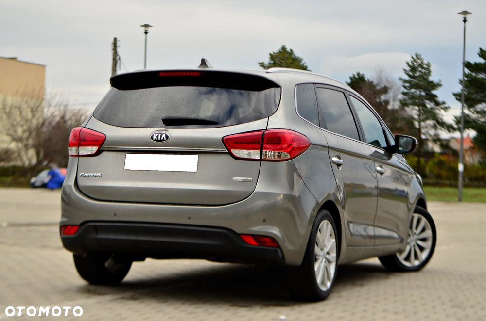 Kia Carens 1.7 CRDi L 7os - 10