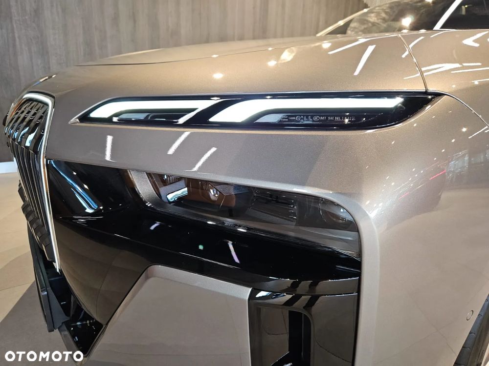 BMW Seria 7 750e xDrive - 24