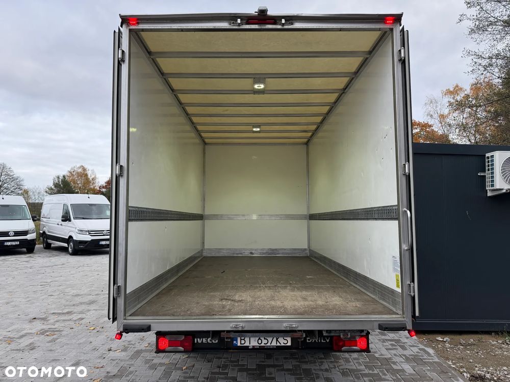 Iveco Daily 35S18 3.0 HPI 180KM / 2021 Rok / Kontener 4,5m / Reflektory LED / Zarejestrowany w PL - 8