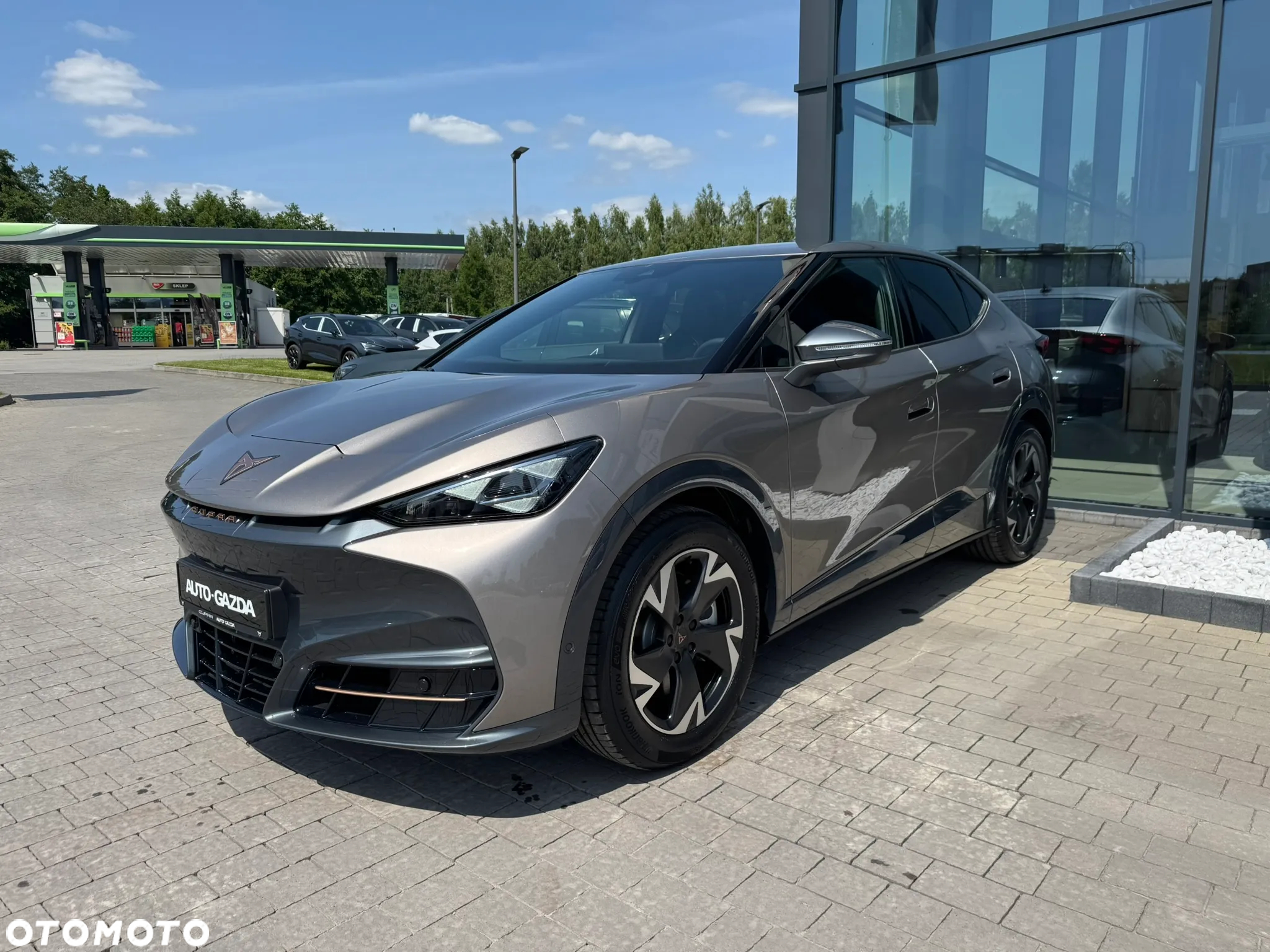 Cupra Tavascan - 2
