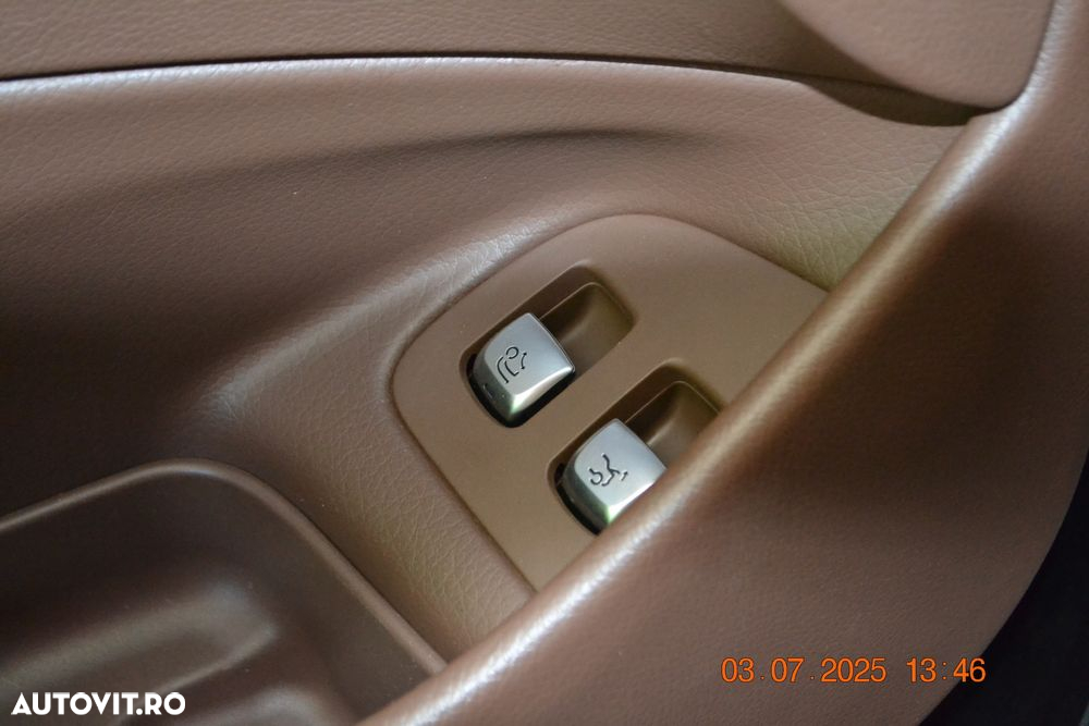 Mercedes-Benz E 350 BlueTEC 4MATIC - 27