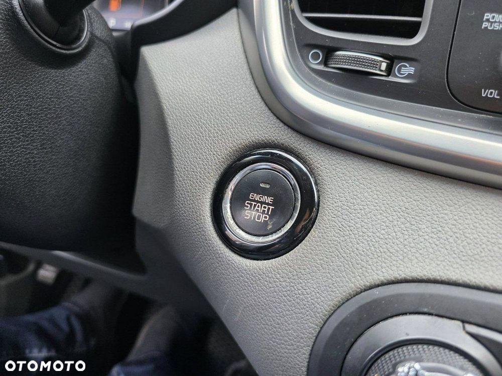 Kia Sorento - 16