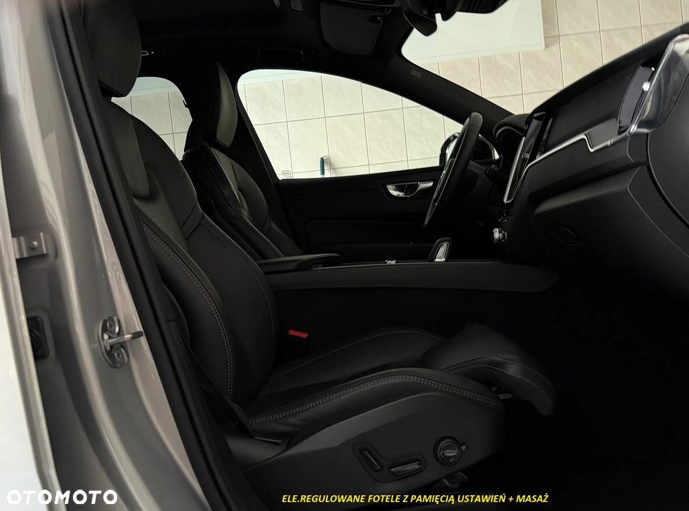 Volvo XC 60 B4 D AWD Plus Dark - 9