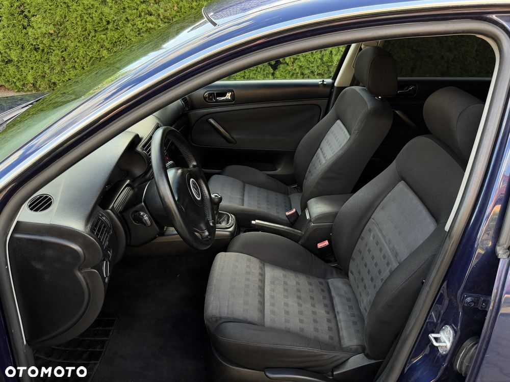 Volkswagen Passat - 6