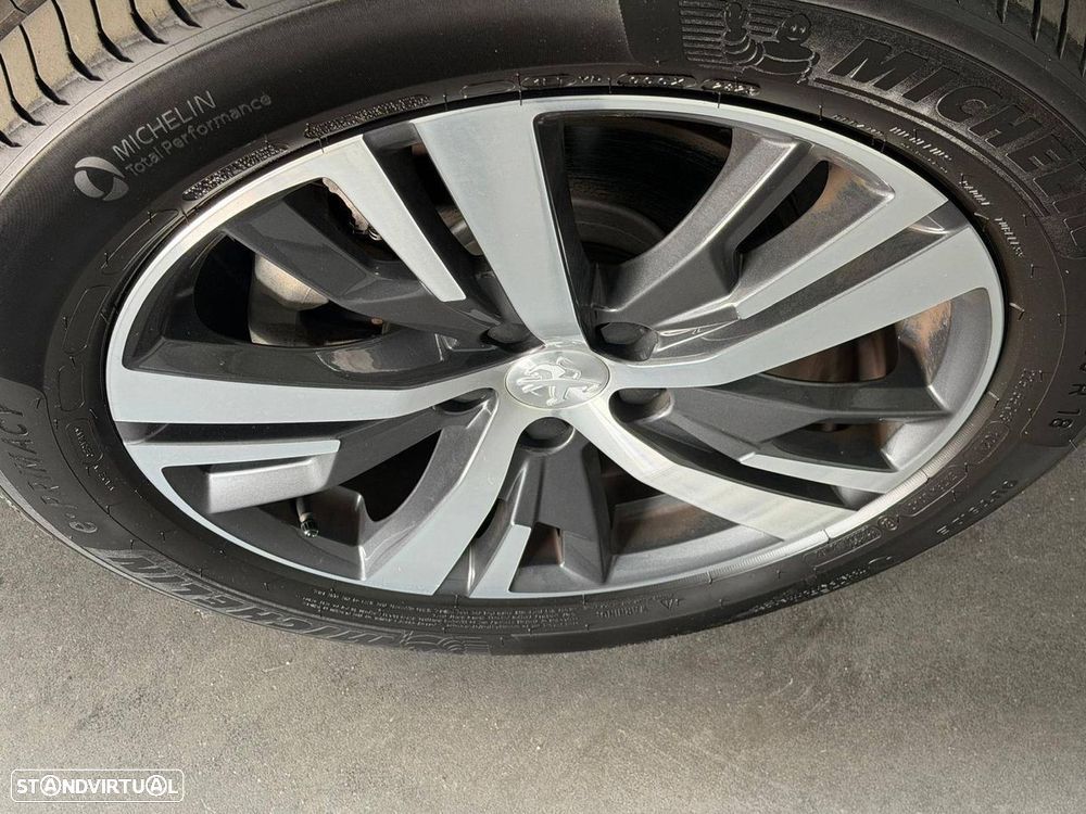 Peugeot 5008 1.5 BlueHDi Allure Pack EAT8 - 9