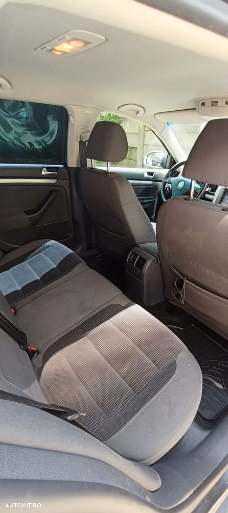 Volkswagen Golf 2.0 TDI Comfortline DPF - 10