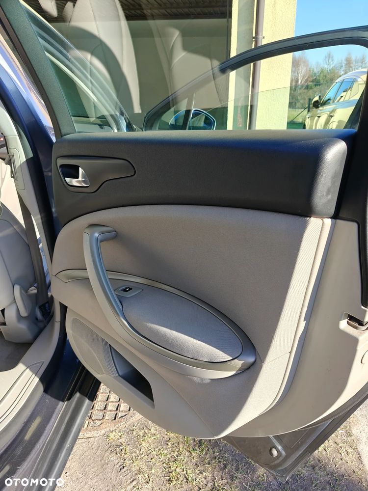 Citroën C5 2.0 HDi Confort - 21