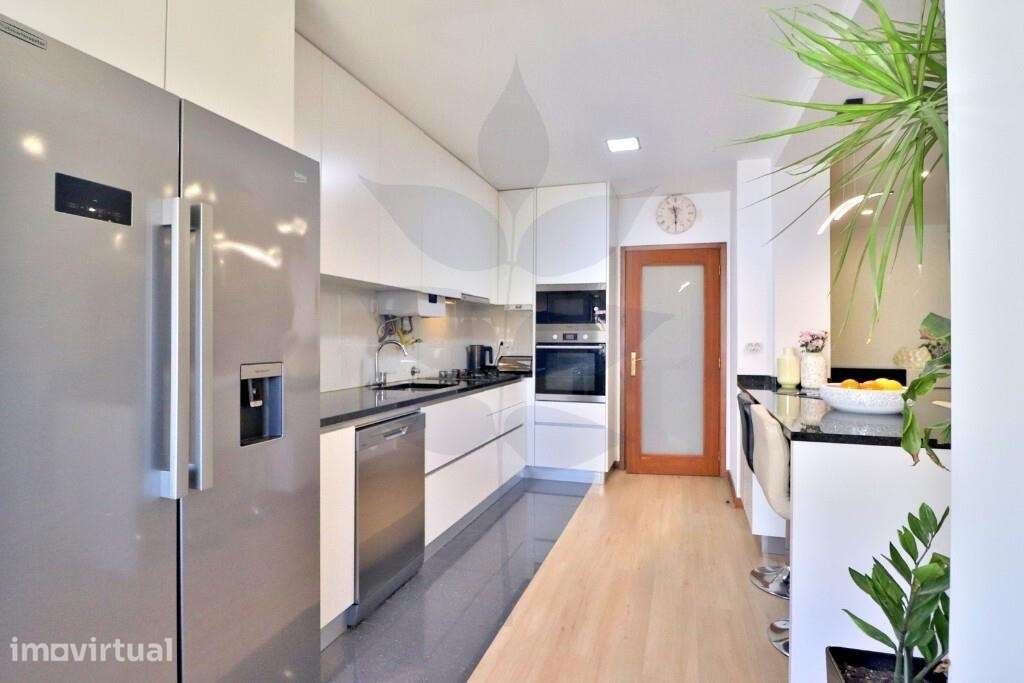 Apartamento T4 na freguesia de Lamaçães - Grande imagem: 5/44