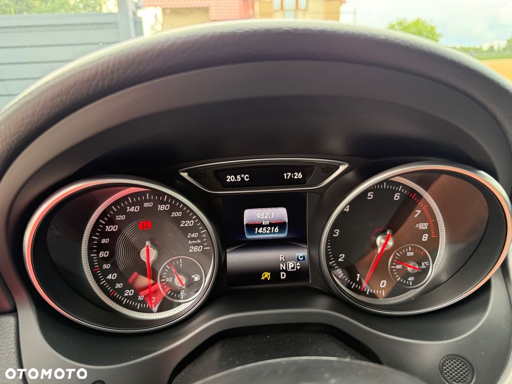Mercedes-Benz GLA 200 7G-DCT AMG Line - 12
