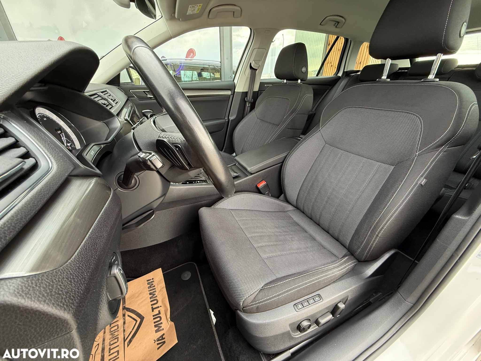 Skoda Superb 2.0 TDI DSG Style - 17